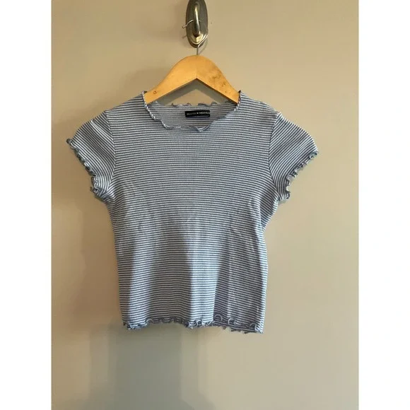 Brandy Melville Striped Ringer Tee Lettuce Edge Crop Top Blue White - Picture 1 of 3